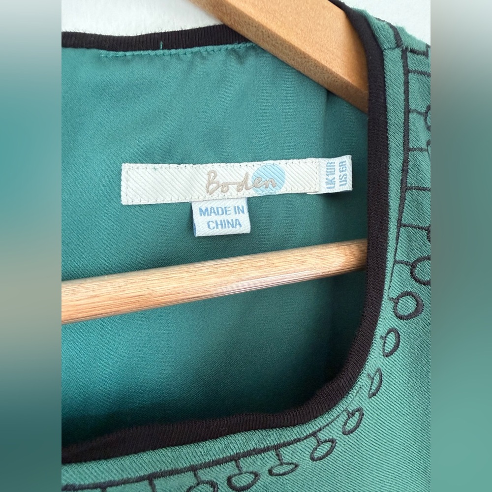 Boden Emerald Green Embroidered Short Sleeve Mini Dress - Picture 2 of 5